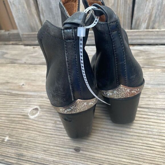 Jeffrey Campbell Cromwell Cut Out Western Ankle Boot in black size 7.5 - Picture 8 of 10